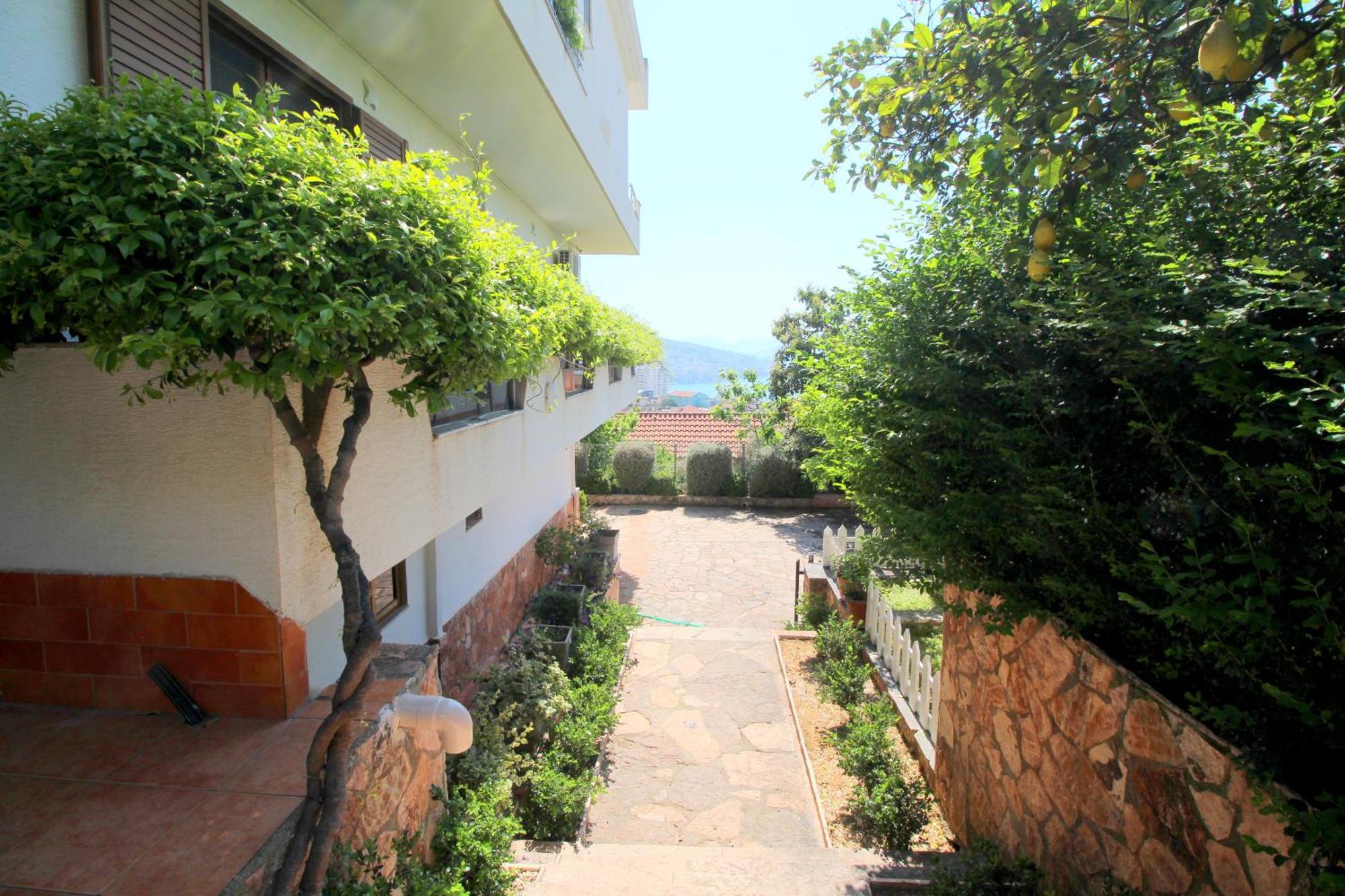 Garden Villa Eva Sarandë Eksteriør billede